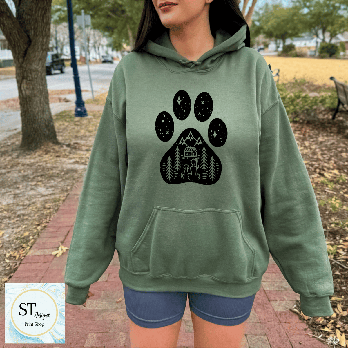 Mountain Dog Paw Print