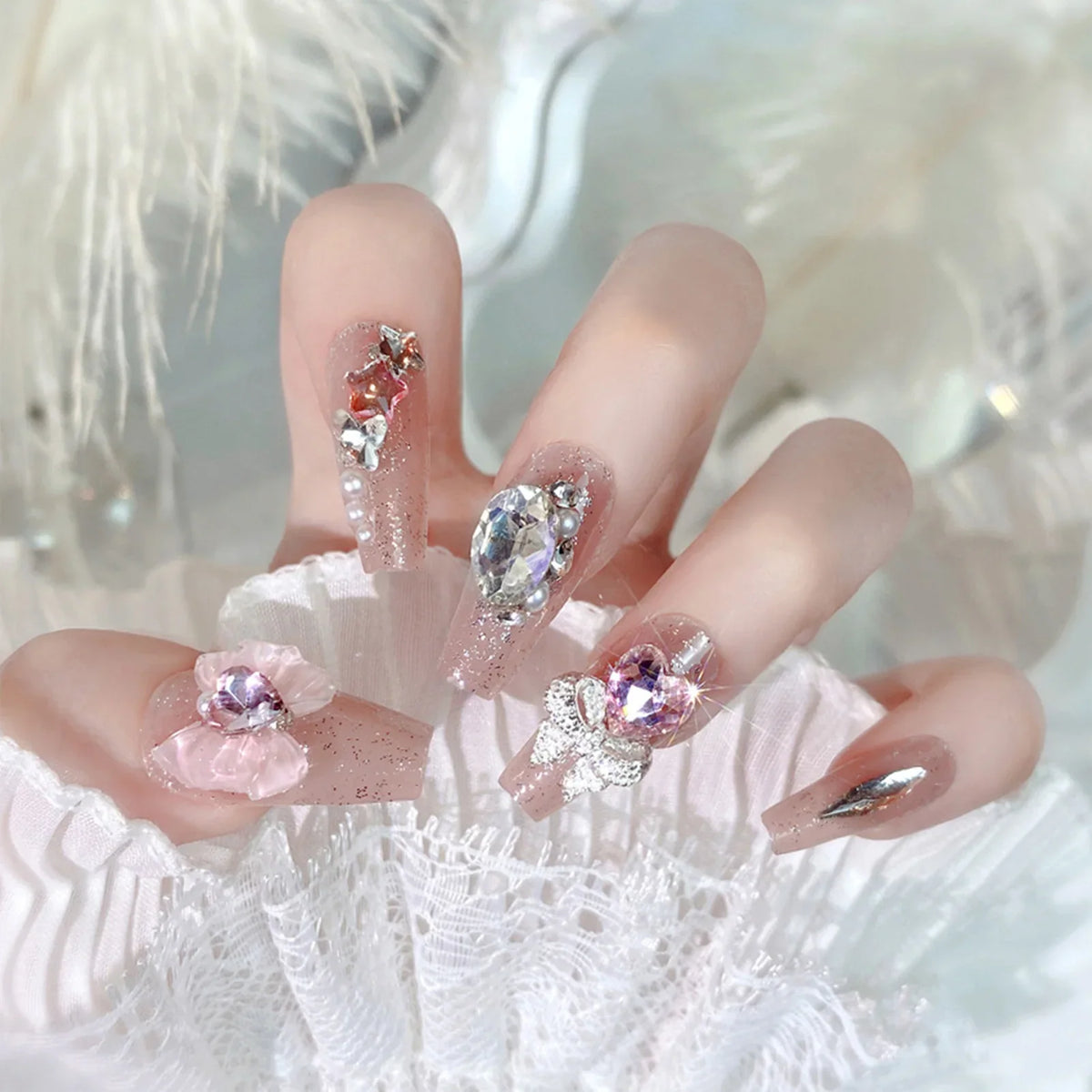 24pcs New Year Heavy Metal Press on Nails Chinese Bride Wedding Fake Nails Full Cover Wearable Shiny Large Crystal False Nails